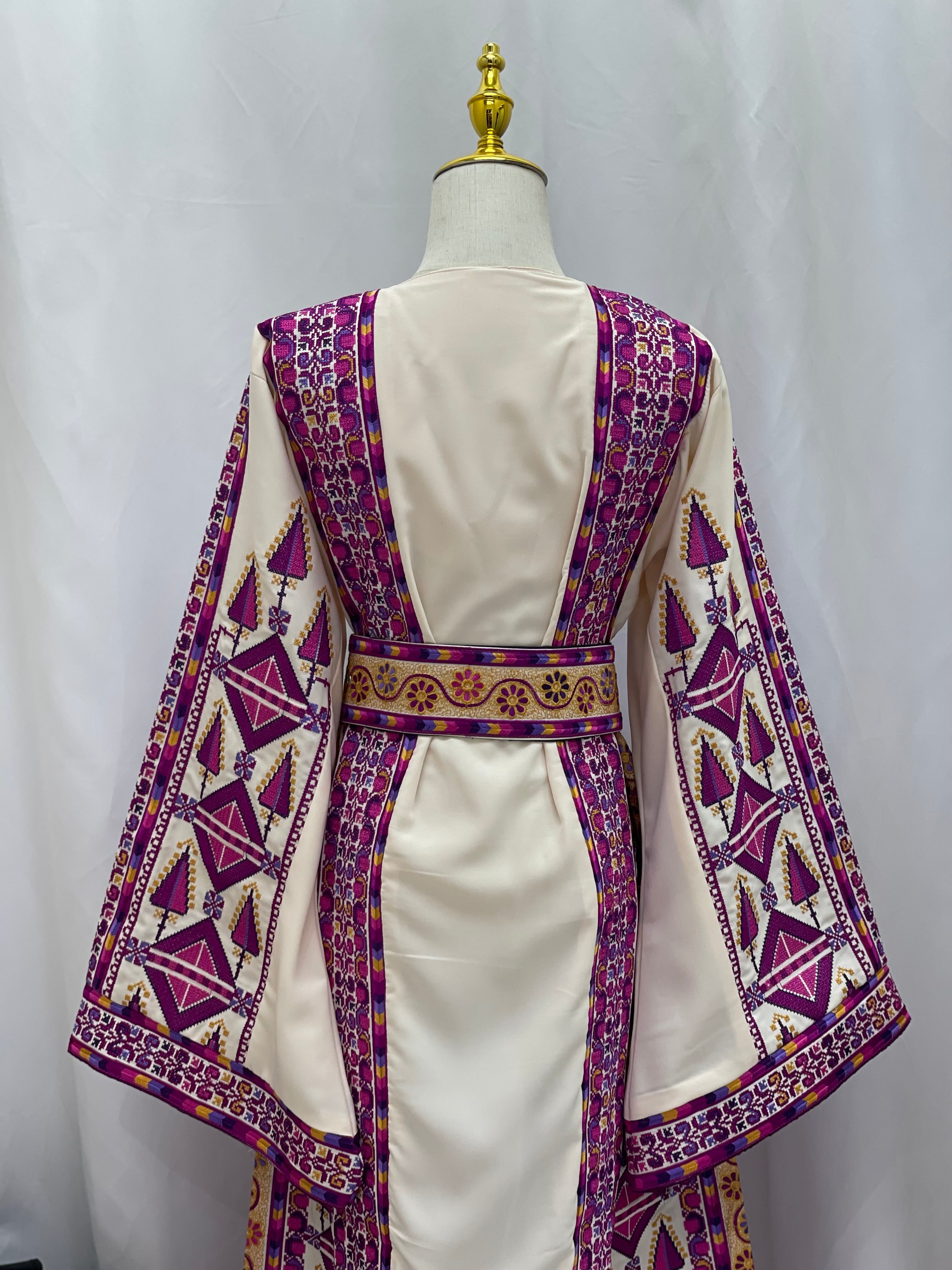 Embroidered Thoub Alsafa: Elegance and Tradition