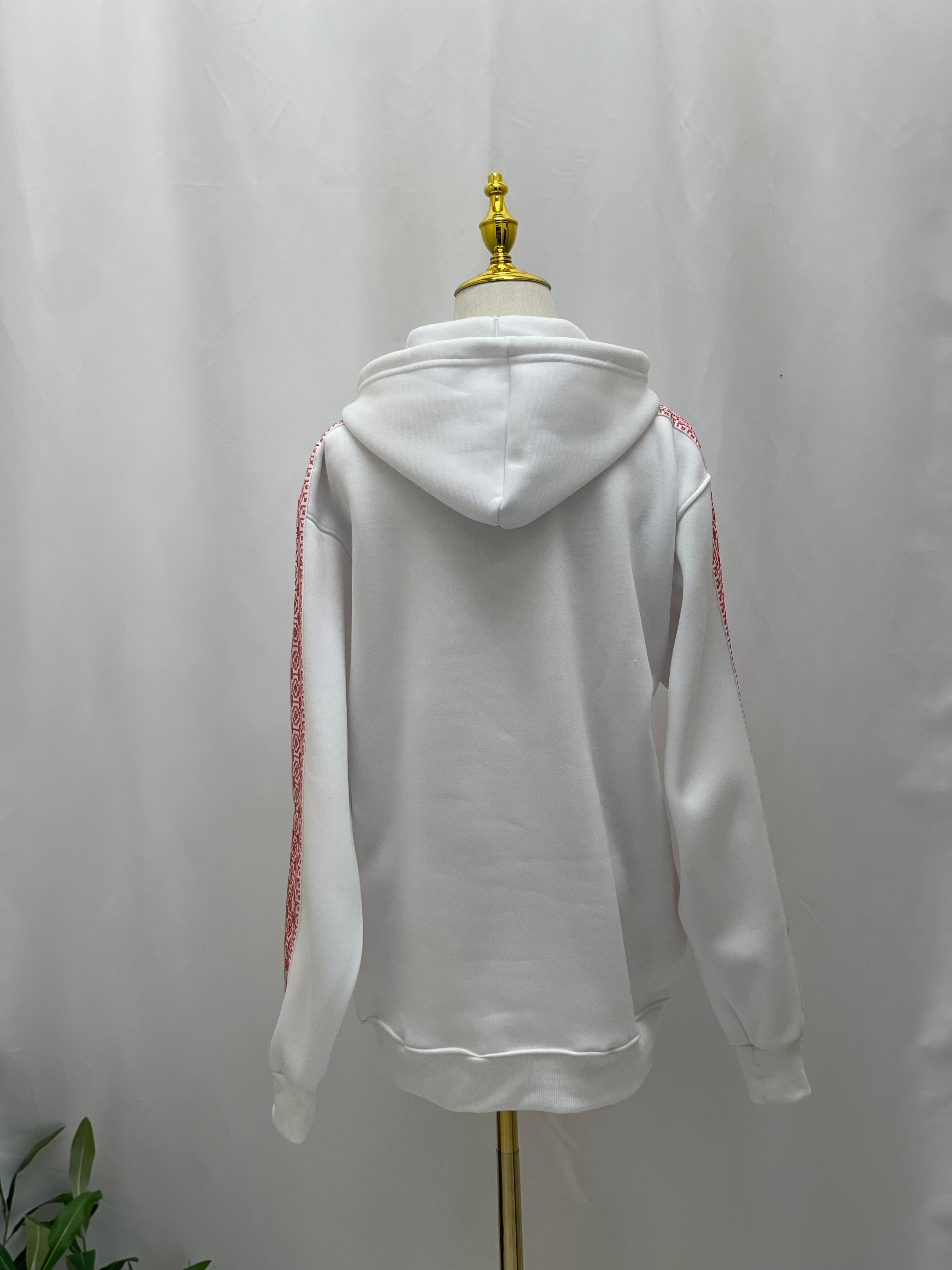 High-Quality White Tatreez Hoodie: Tradition Meets Modern Style