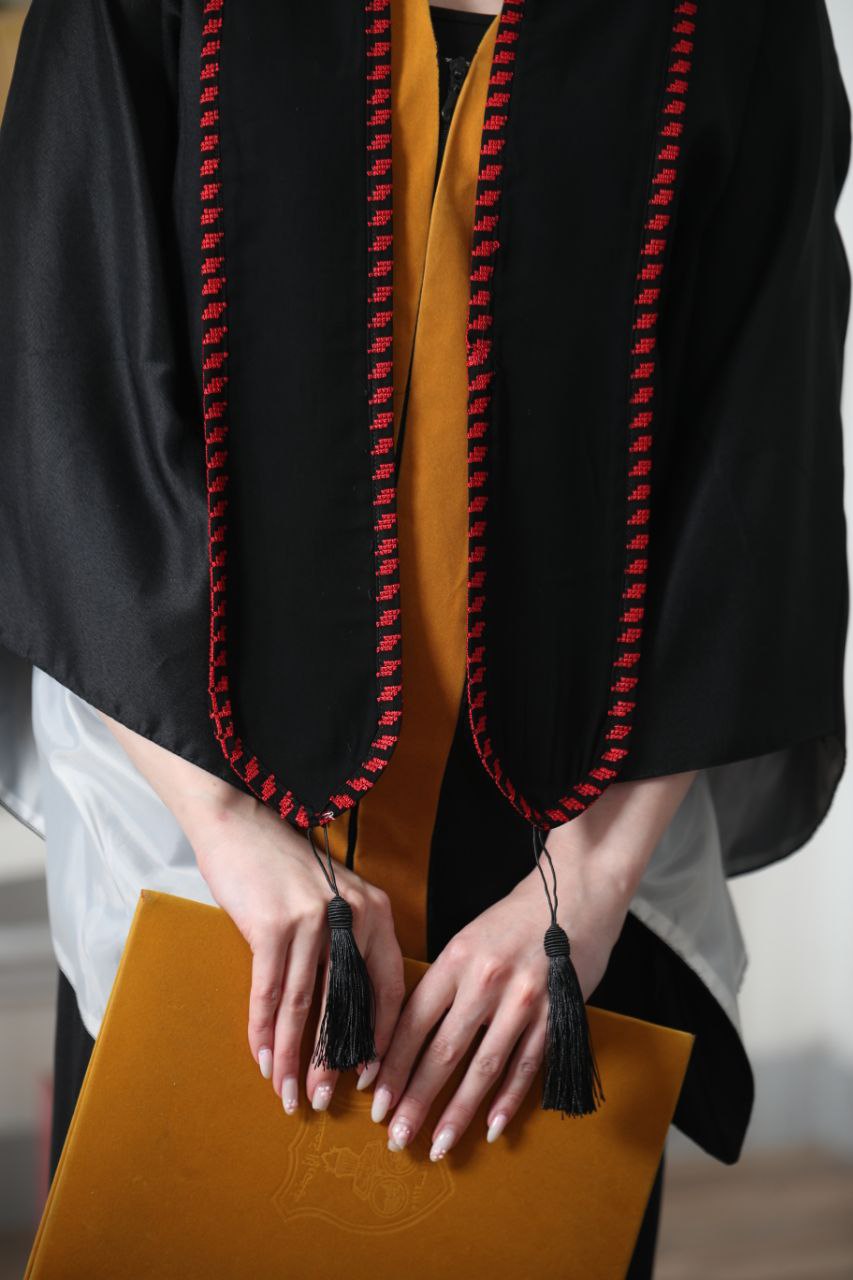 Fine Embroidery Graduation Stole: Elegance and Achievement